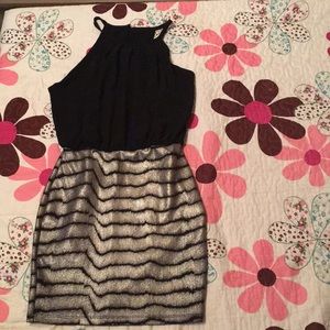 Tight/loose dress